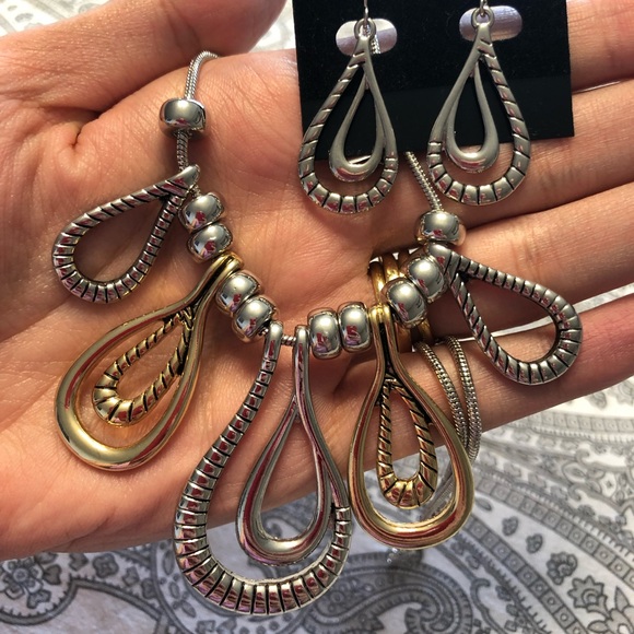 ⬇️ 5 tier pendent set - 2 tone - Picture 3 of 5